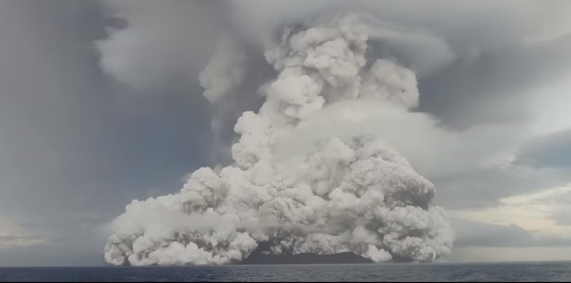 Eruzione del Vulcano Hunga Tonga 13 Gennaio 2022 - VIDEO