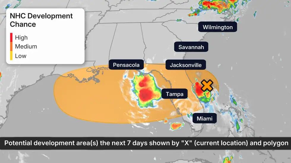 Possibile Sviluppo Tropicale nel Golfo del Messico: Il NHC Monitora l'Invest 93L